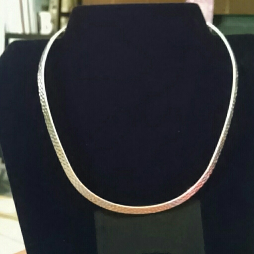 Premier Designs Sculptured Necklace